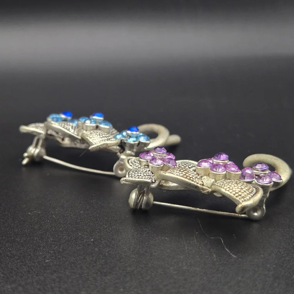 Set of 2 Floral Brooches Blue Purple Rhinestone Silver Tone Flower Bouquet‎ Pin